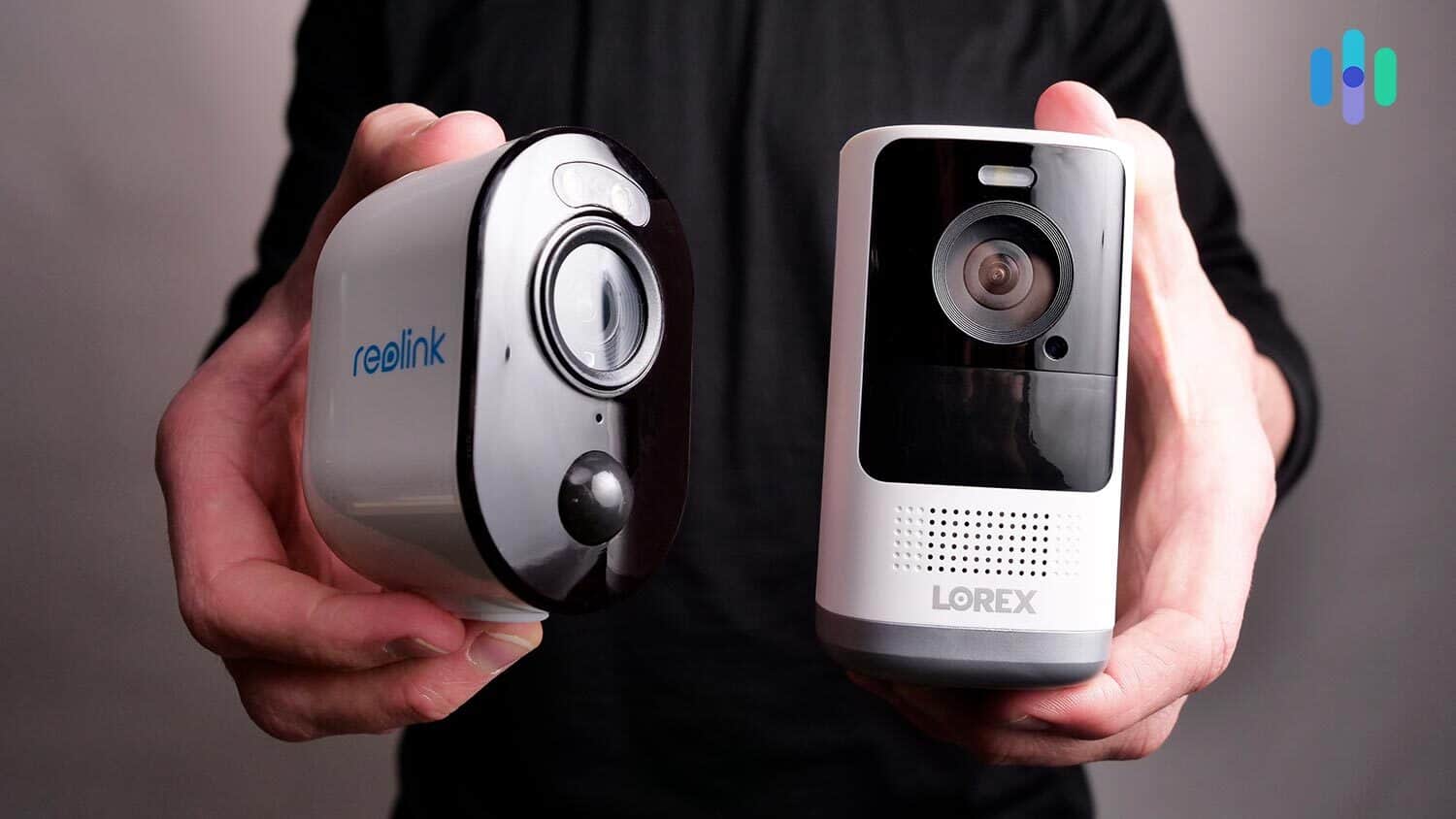 Side-by-side view of Reolink and Lorex cameras Side-by-side view of Reolink and Lorex cameras
